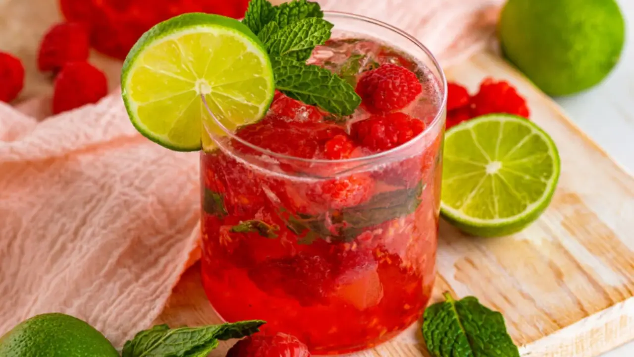 Strawberry Lime Vodka Smash